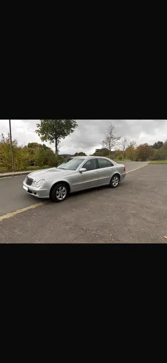 Mercedes-Benz E200