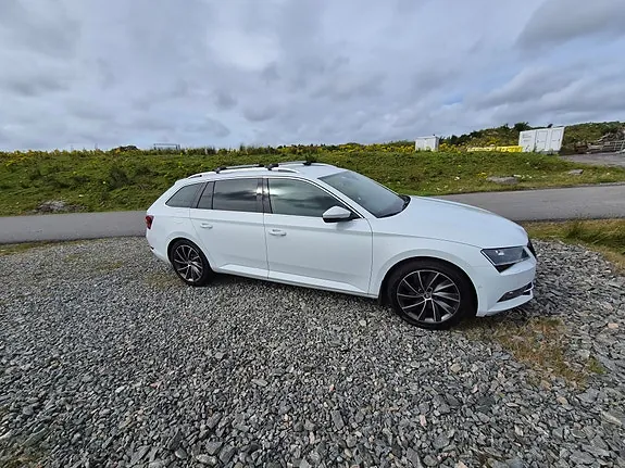 Skoda Superb 2016 photo 5