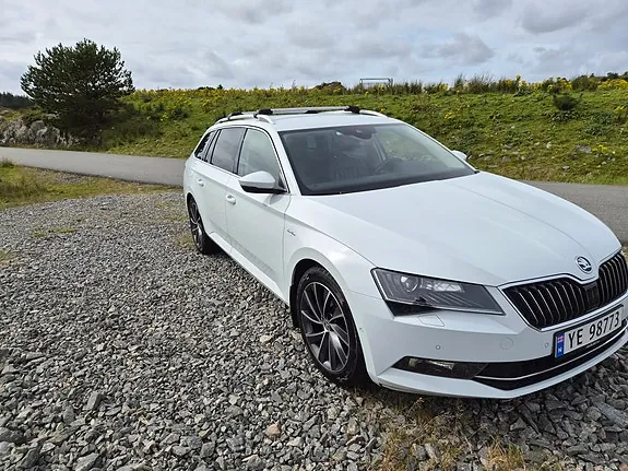 Skoda Superb 2016 photo 3