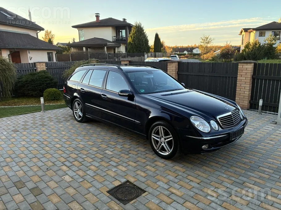 Mercedes-Benz E240