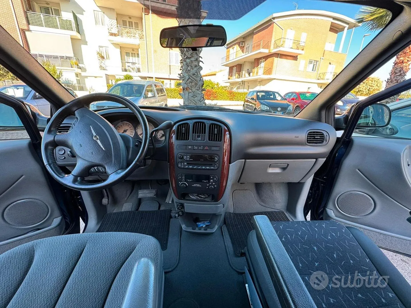 Chrysler Voyager 2007 photo 3