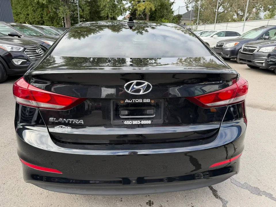 Hyundai Elantra 2018 photo 3