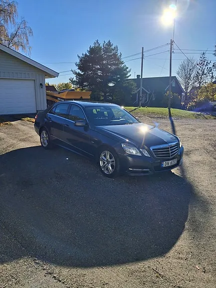 Mercedes-Benz E200 D 2010 photo 4