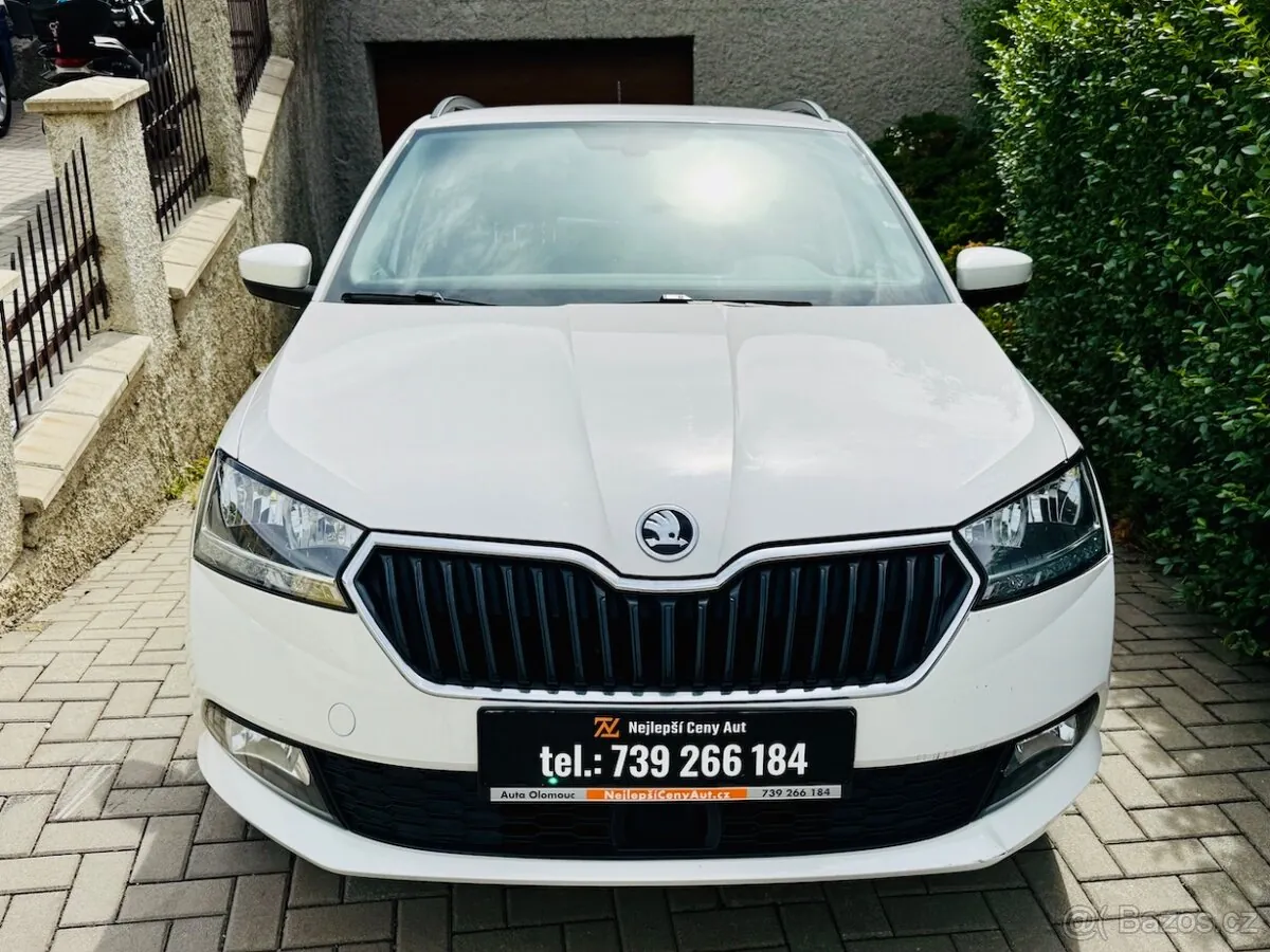 Skoda Fabia 2022 photo 2