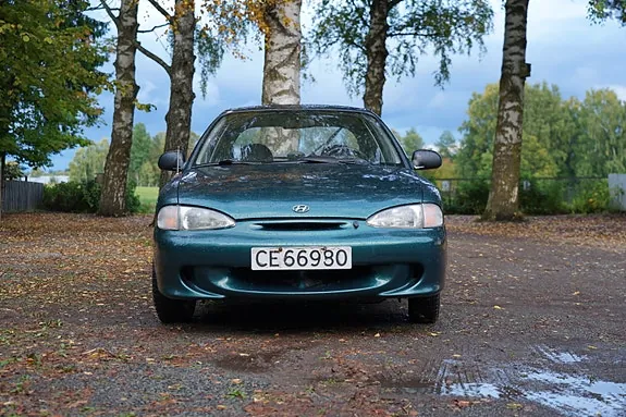 Hyundai Accent 1996 photo 4