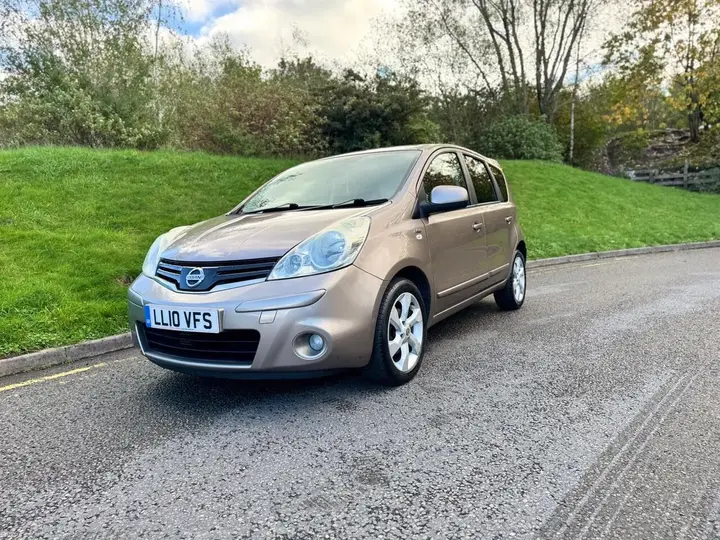 Nissan Note 2010 photo 5
