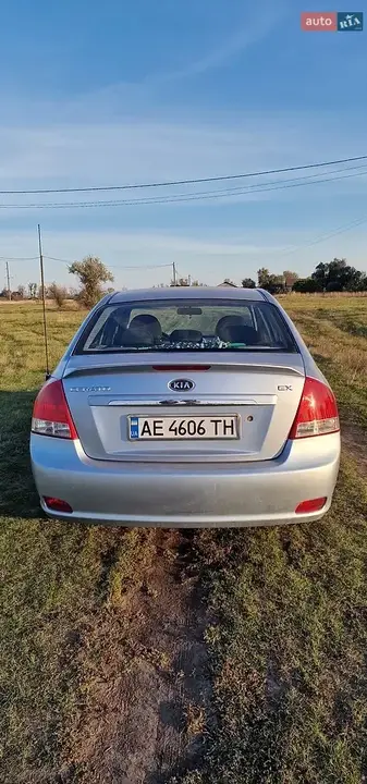 Kia Cerato 2007 photo 4