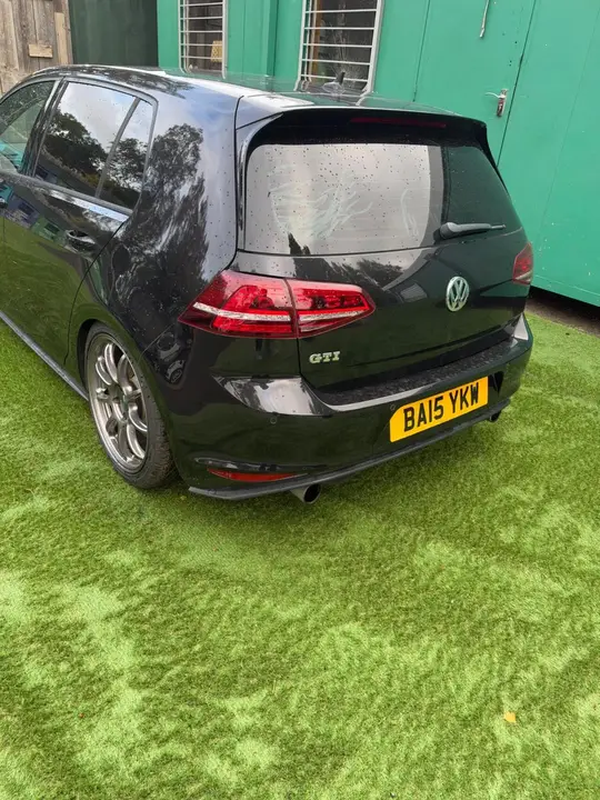 Volkswagen Golf Gti 2015 photo 2