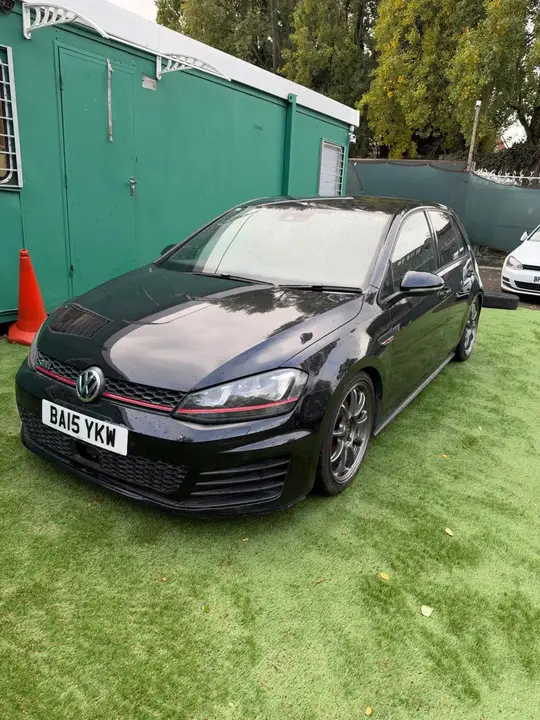 Volkswagen Golf Gti 2015 photo 3