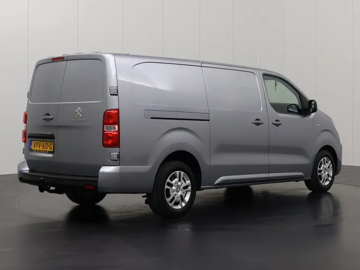 Peugeot Expert 2022 photo 2