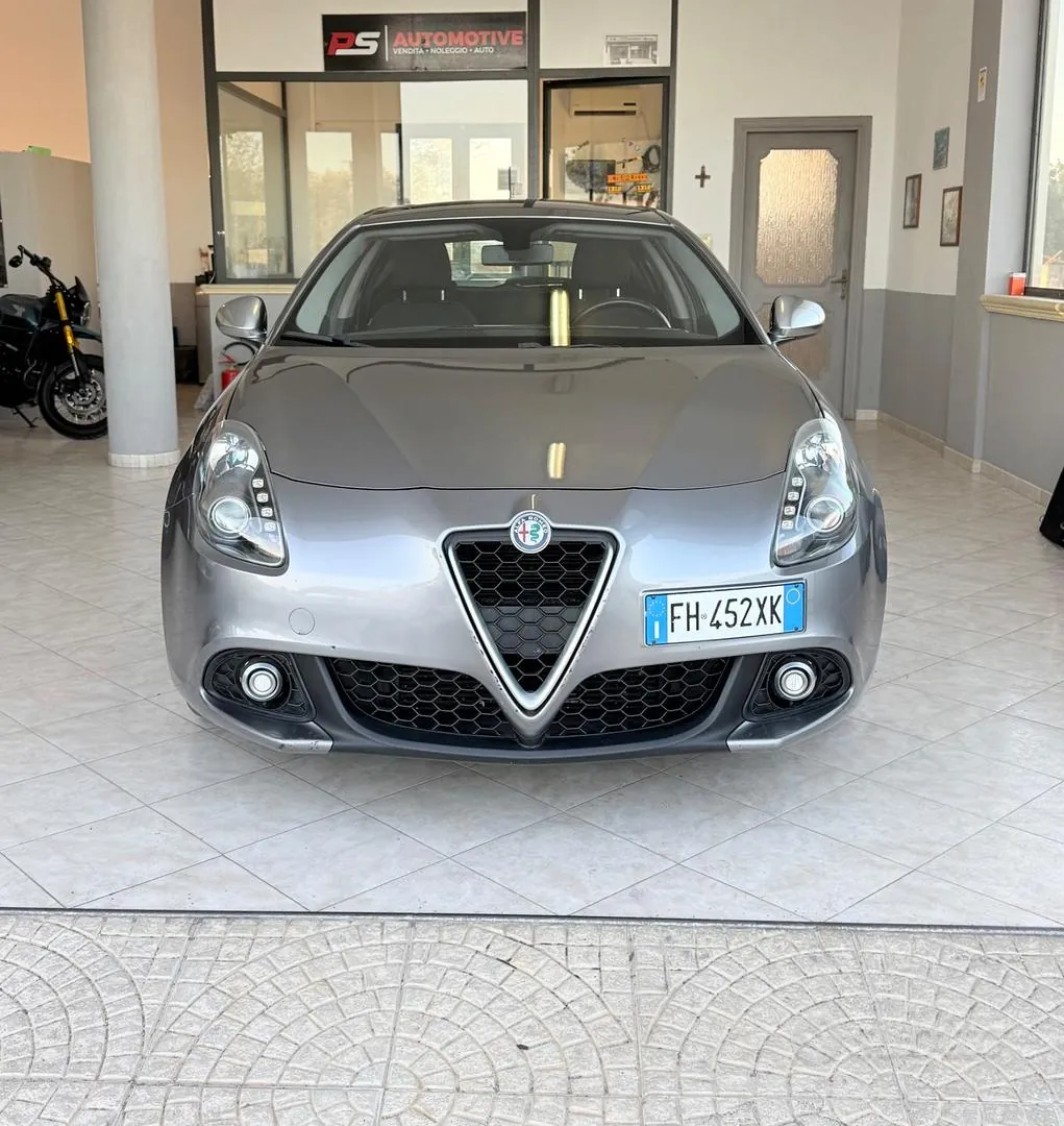 Alfa Romeo Giulietta 2017 photo 2
