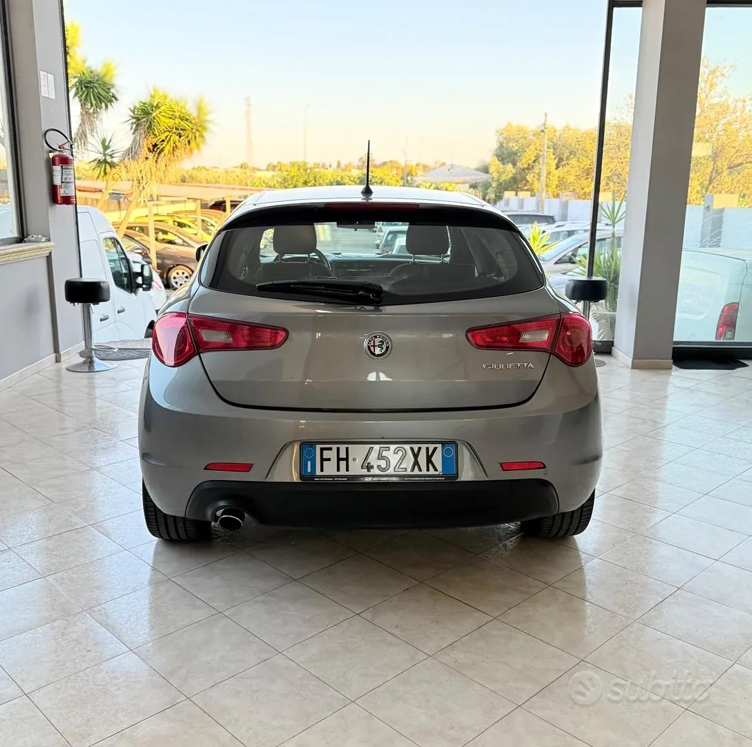 Alfa Romeo Giulietta 2017 photo 4