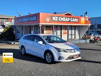 Toyota Avensis 2013 photo 2