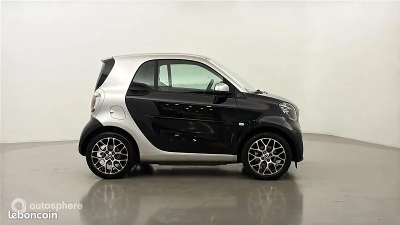 Smart Fortwo 2024 photo 4