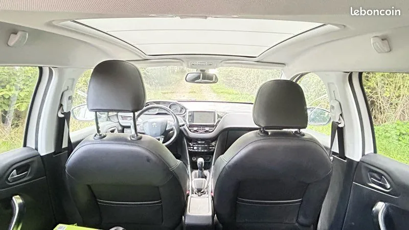 Peugeot 2008 2016 photo 3