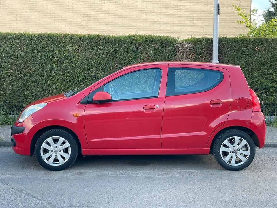 Nissan Pixo