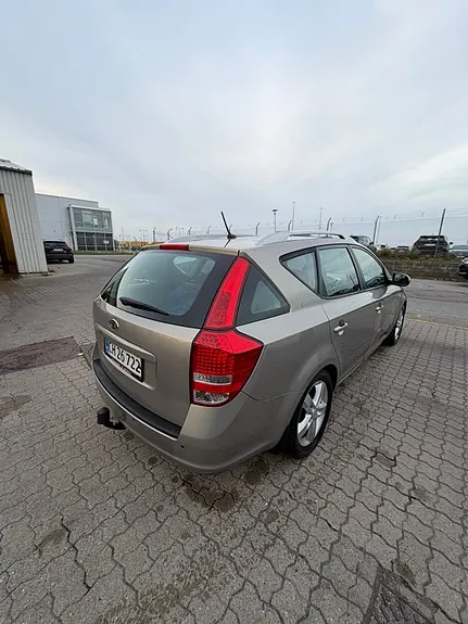 Kia Ceed 2012 photo 5