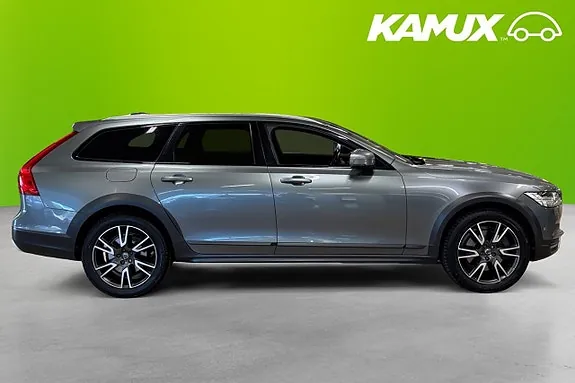 Volvo V90 Cross Country 2017 photo 2