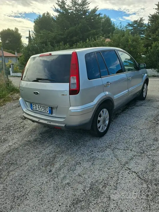 Ford Fusion 2010 photo 2