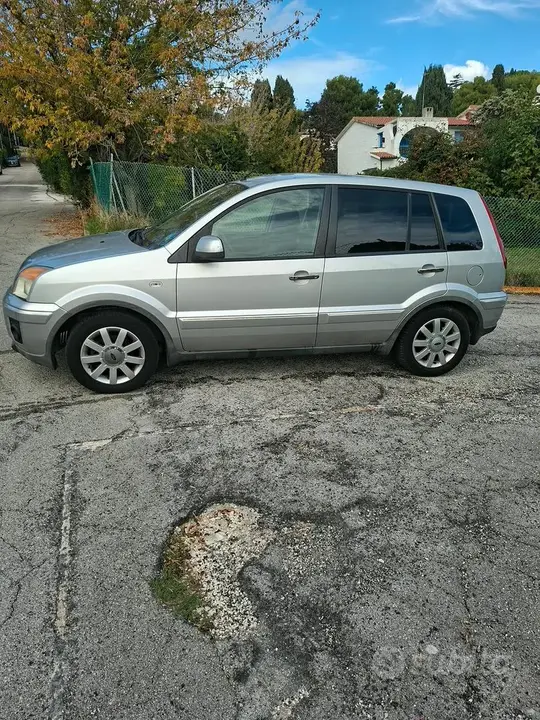 Ford Fusion 2010 photo 5