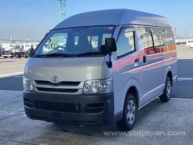 Toyota Hiace 2005 photo 2