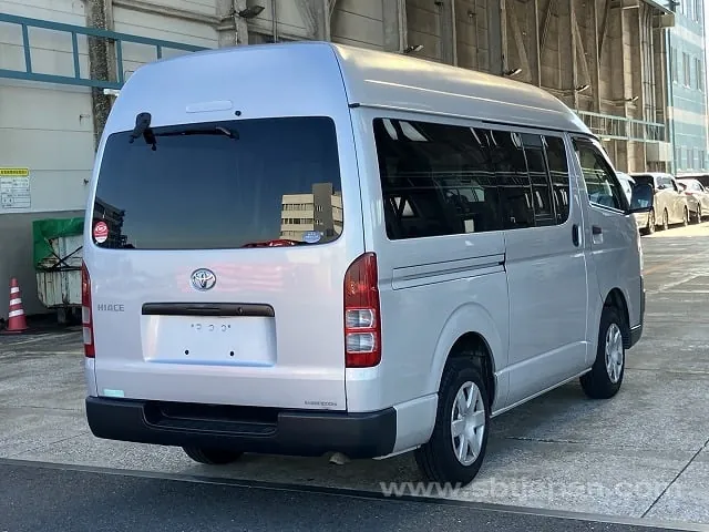 Toyota Hiace 2005 photo 4