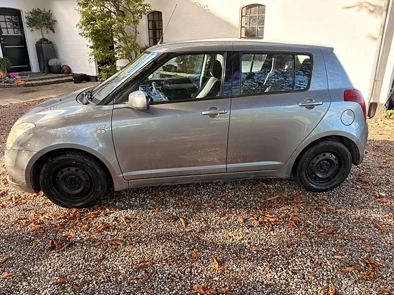 Suzuki Swift 2006 photo 3