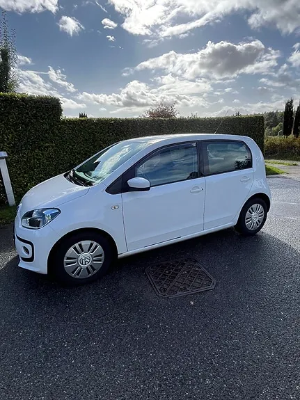 Volkswagen Up 2012 photo 4