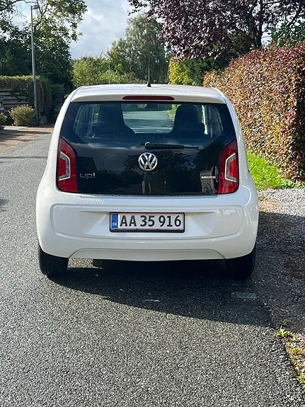 Volkswagen Up 2012 photo 2