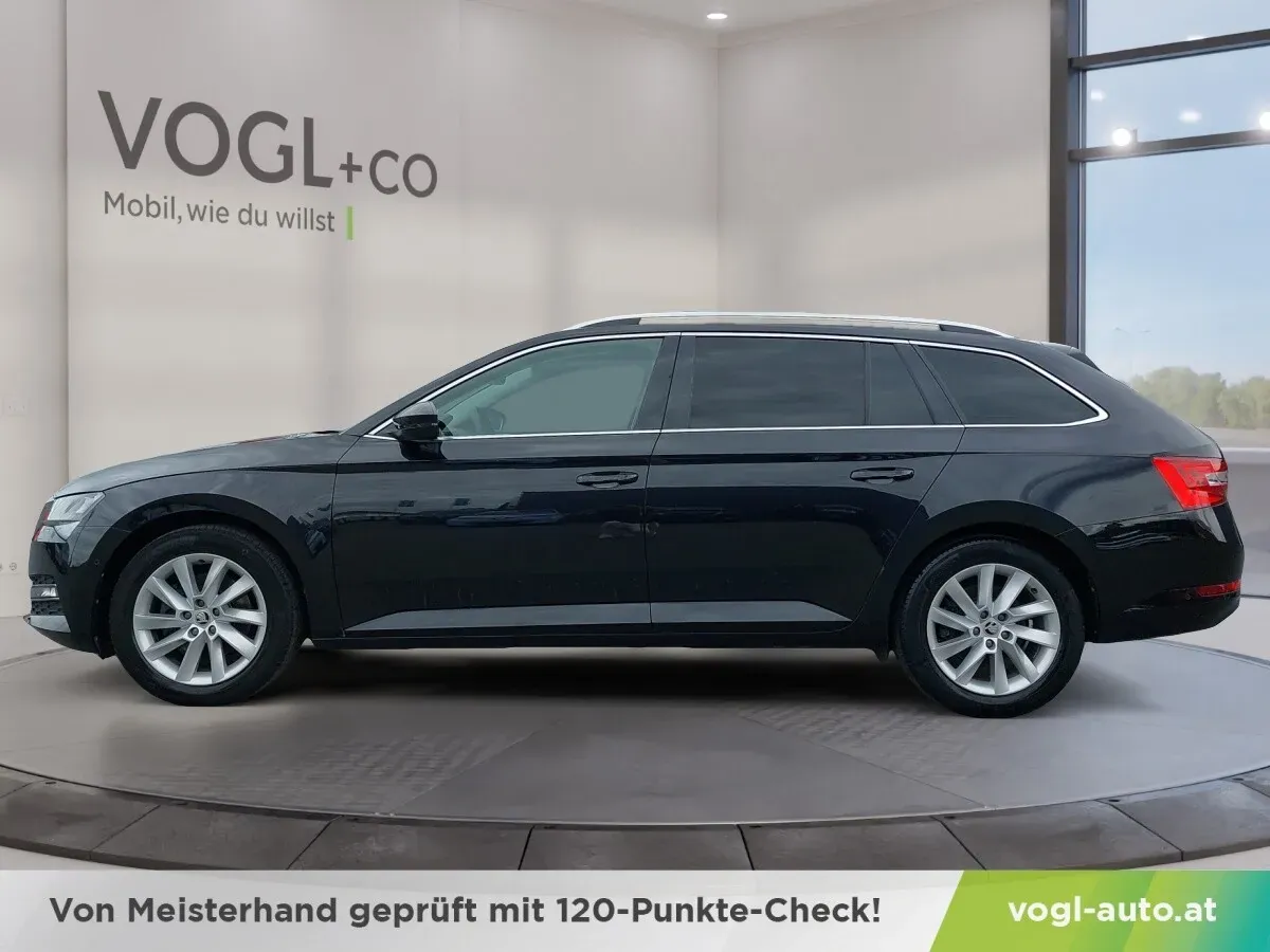 Skoda Superb 2022 photo 2