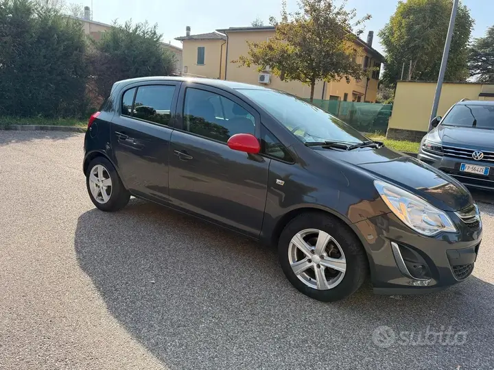 Opel Corsa 2013 photo 2