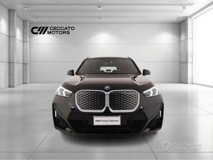 BMW Ix1 2024 photo 2