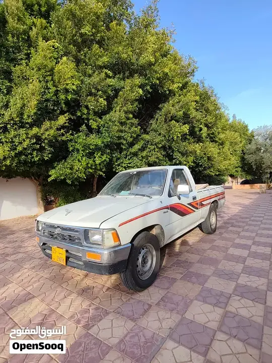 Toyota Hilux 1994 photo 3