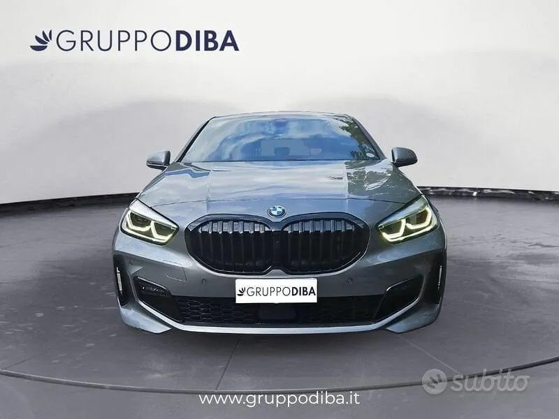 BMW 1 Series 2022 photo 2