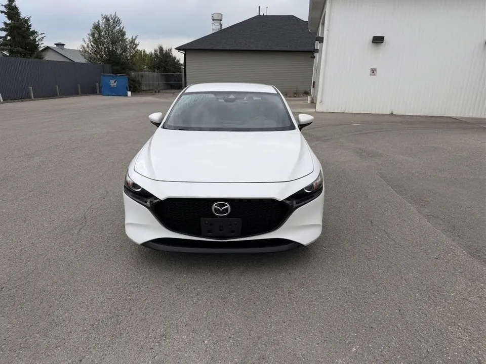 Mazda 3 2019 photo 2