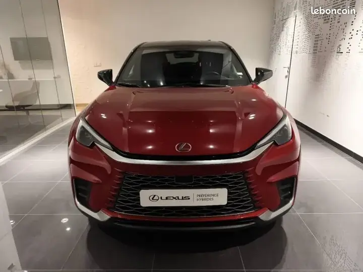 Lexus Lbx 2024 photo 2