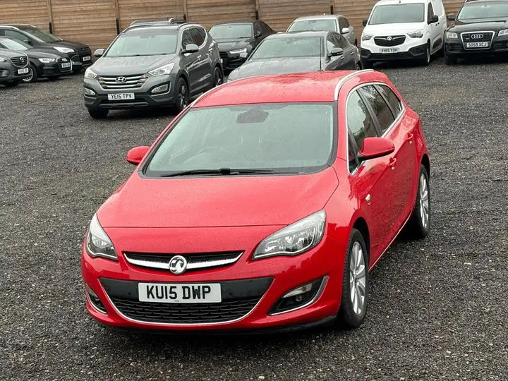 Vauxhall Astra 2015 photo 3