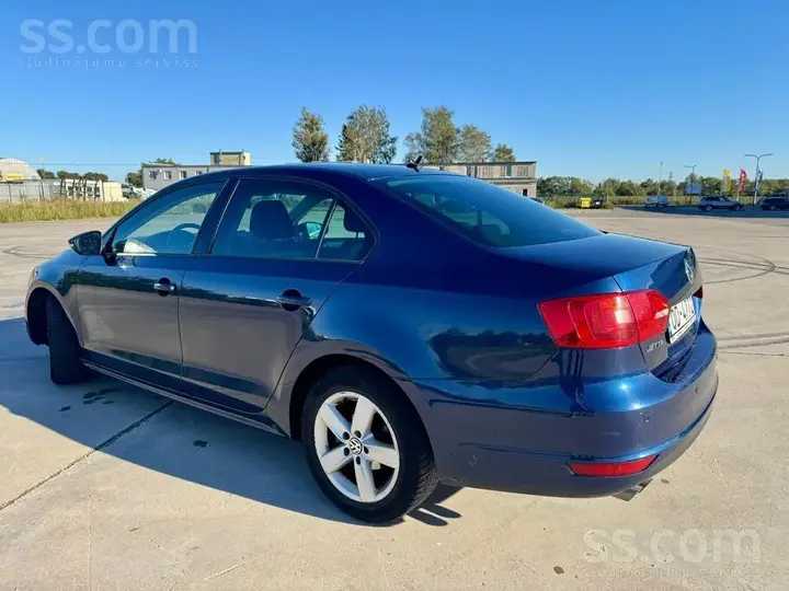 Volkswagen Jetta 2014 photo 4