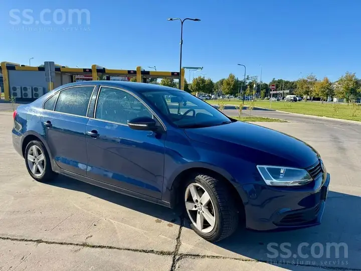 Volkswagen Jetta 2014 photo 2