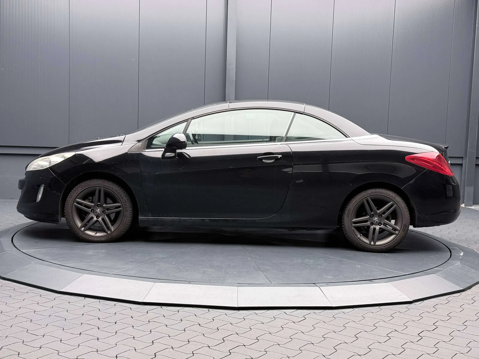 Peugeot 308 2010 photo 2