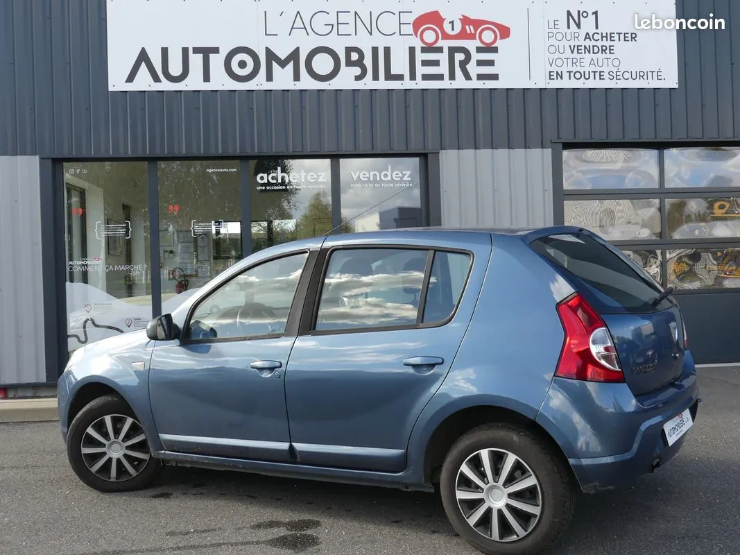Dacia Sandero 2006 photo 3
