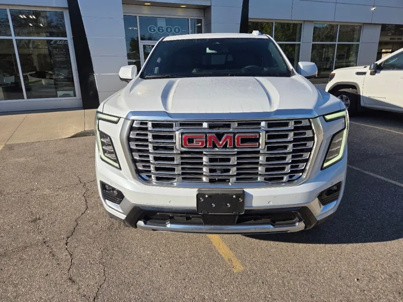 GMC Yukon Xl 2026 photo 2