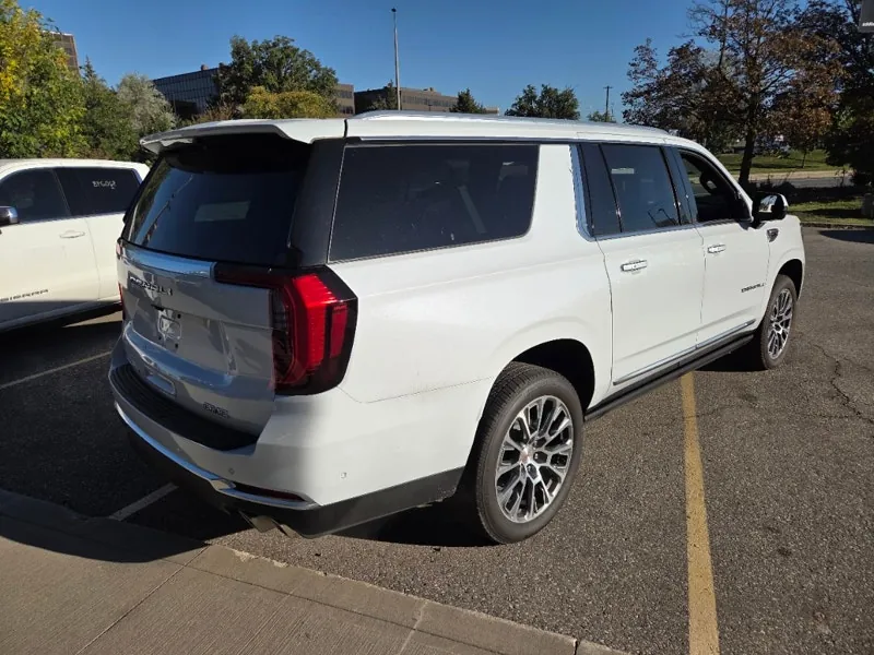 GMC Yukon Xl 2026 photo 4