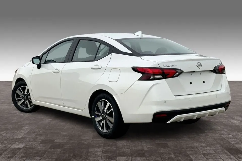 Nissan Versa 2025 photo 4