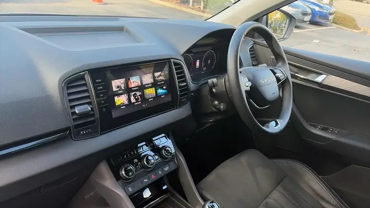 Skoda Karoq 2025 photo 2