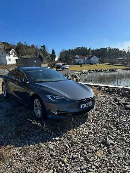 Tesla Model S 2018 photo 2