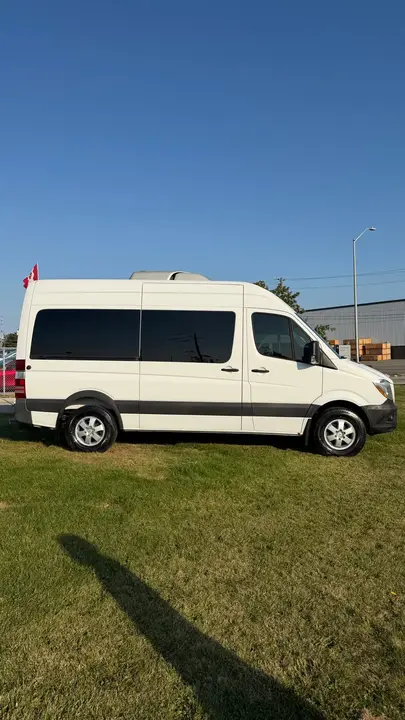 Mercedes-Benz Sprinter Van 2017 photo 4