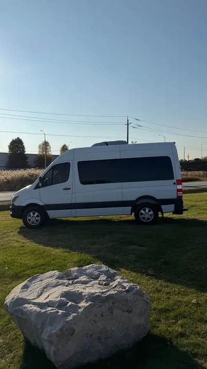 Mercedes-Benz Sprinter Van 2017 photo 5