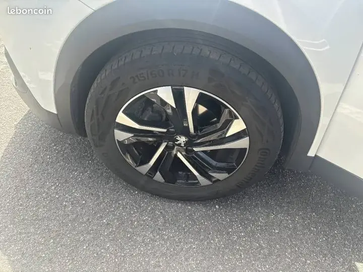 Peugeot 2008 2022 photo 5