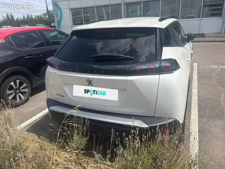 Peugeot 2008 2022 photo 3